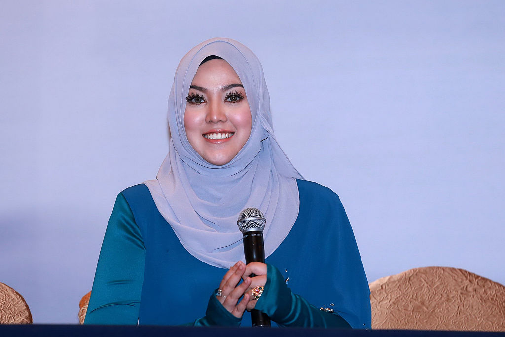 Shila Amzah Net Worth | Celebrity Net Worth