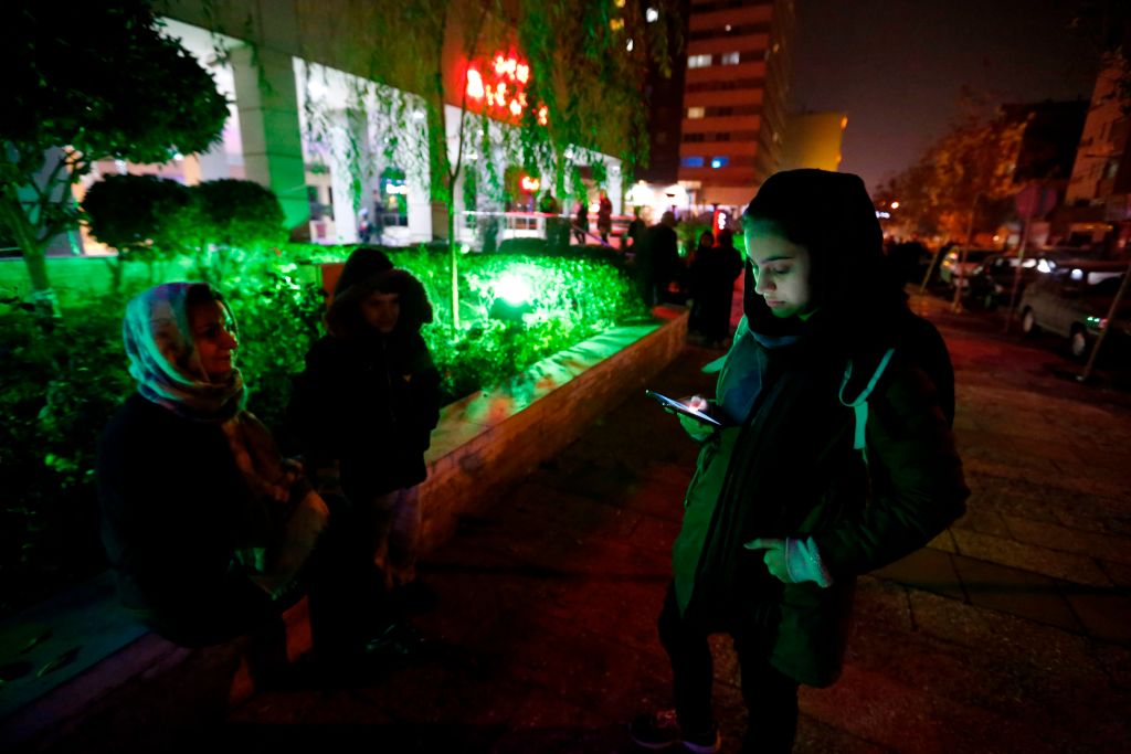 Iranian Billionaire Babak Zanjani Gets Death Sentence For Embezzlement