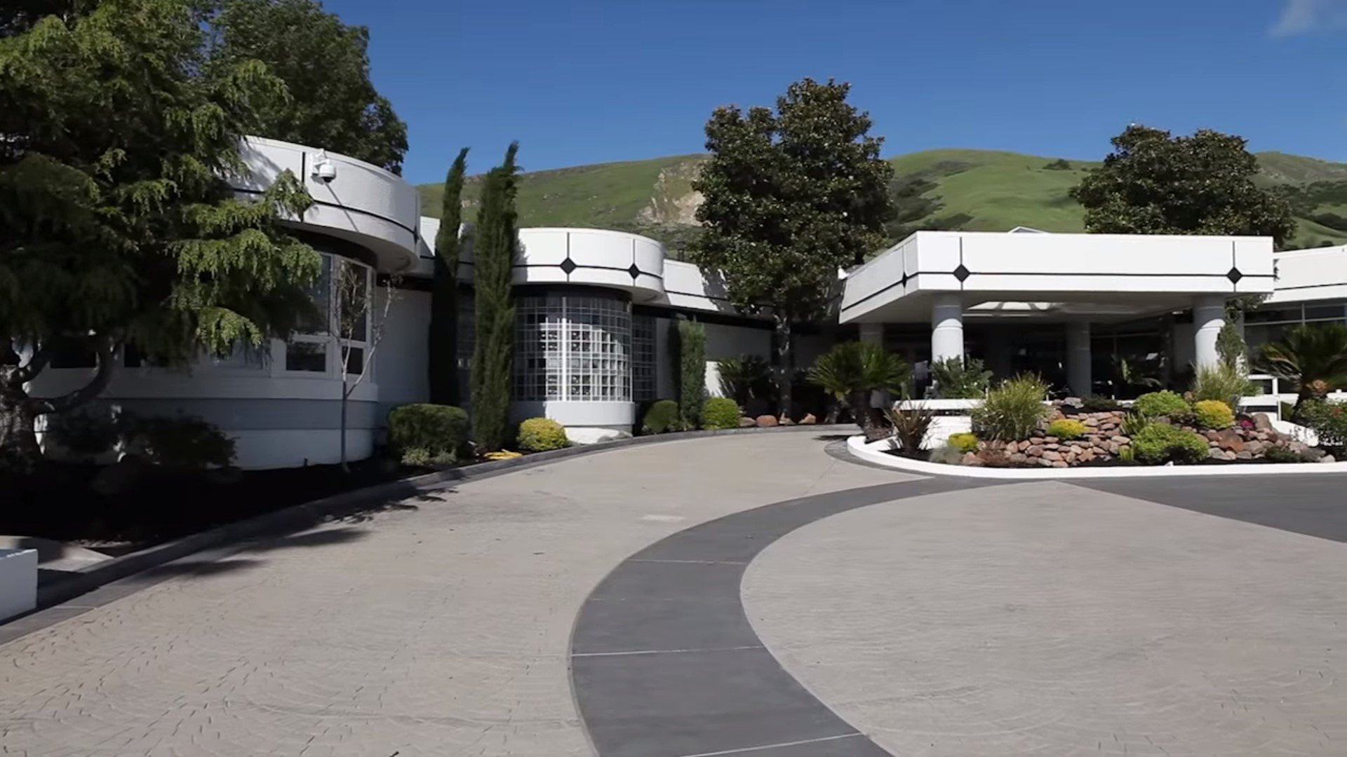 Video Tour Of The 20 Million Hammer Time Mansion That Bankrupted MC